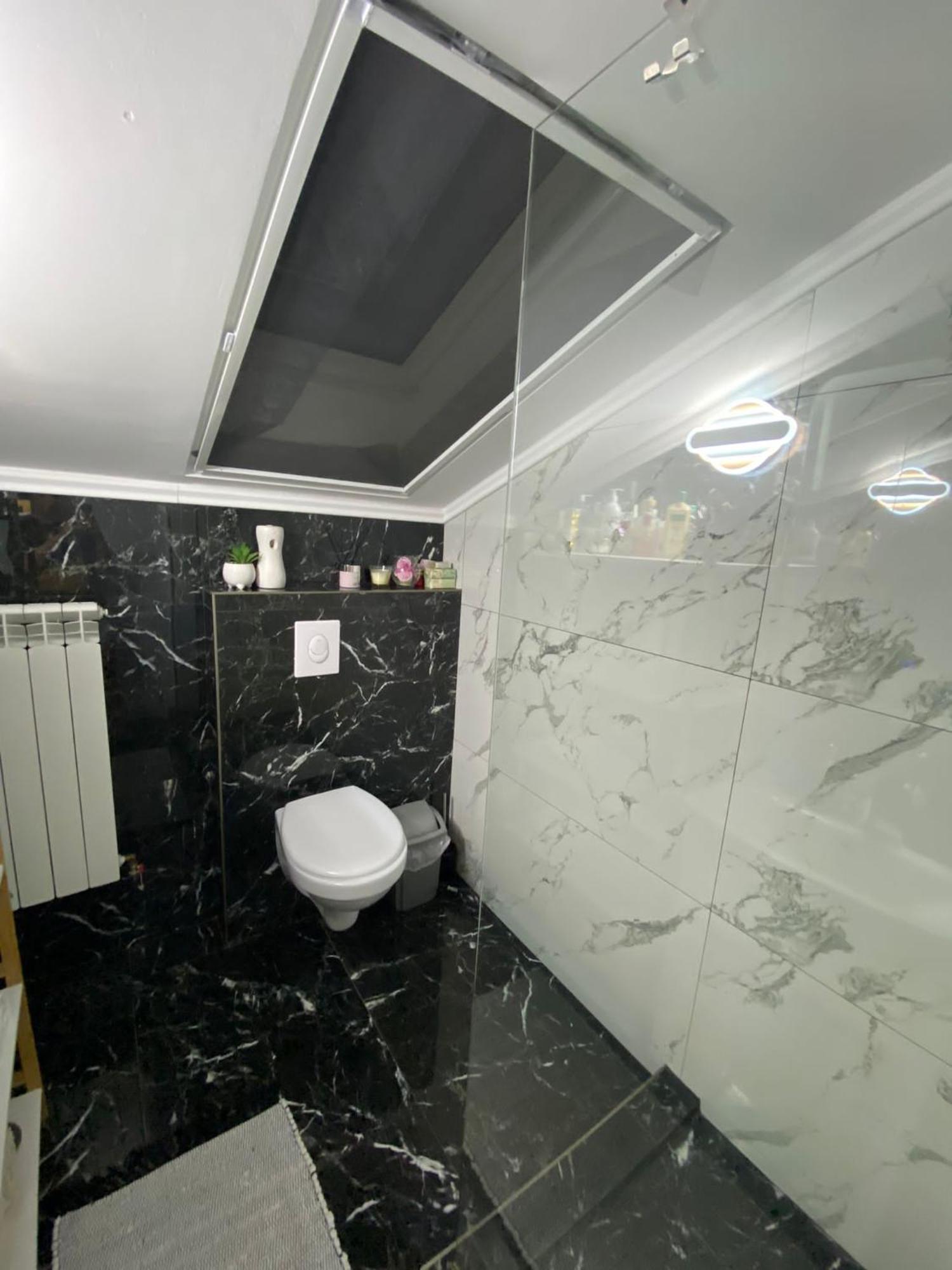 Apartament 2 Camere Tirgu Jiu Targu Jiu Exterior photo